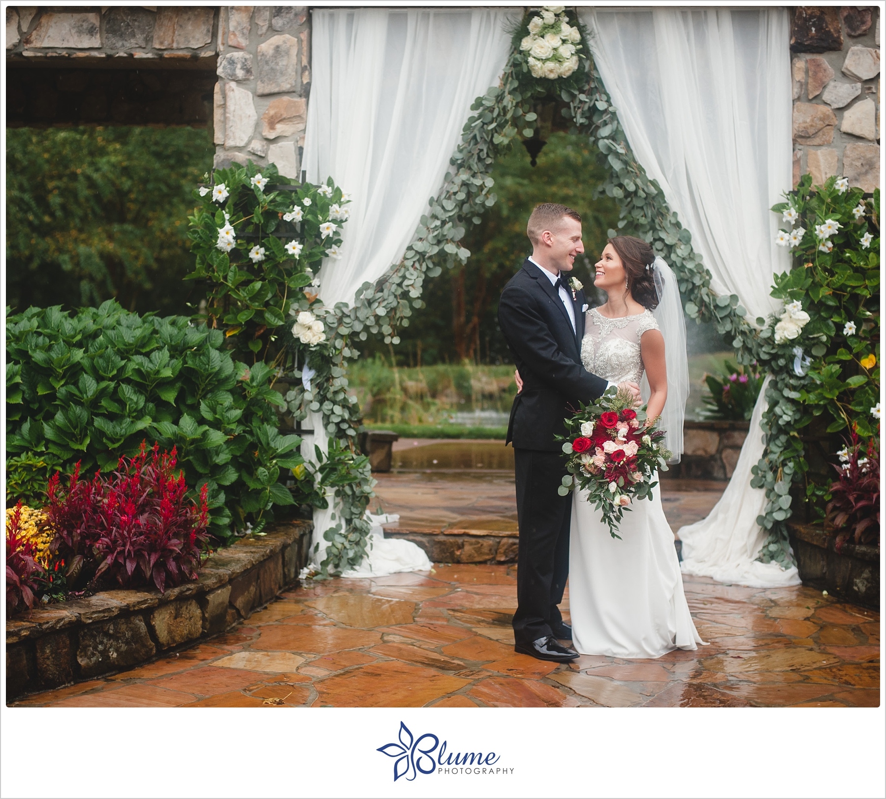 Glendalough Manor,atlanta wedding photographers,atlanta wedding photography,rainy wedding,